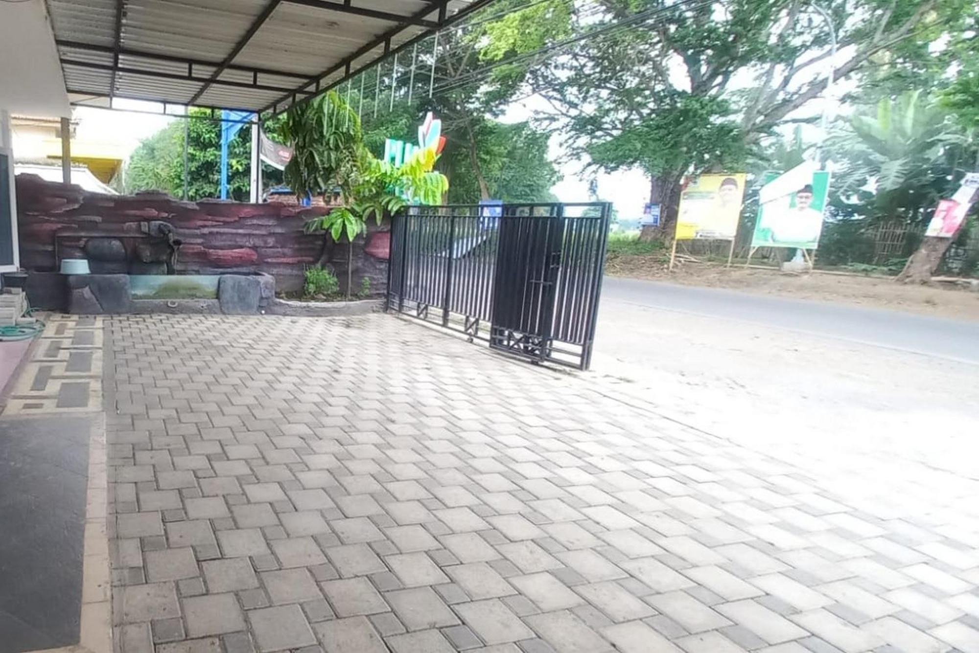 Fortuna Hotel Redpartner Near Exit Tol Paiton Esterno foto